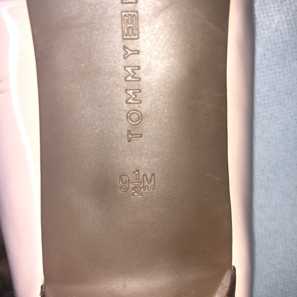 Tommy Hilfiger Bow tie pump with wooden heel size 9.5 - Picture 5 of 7